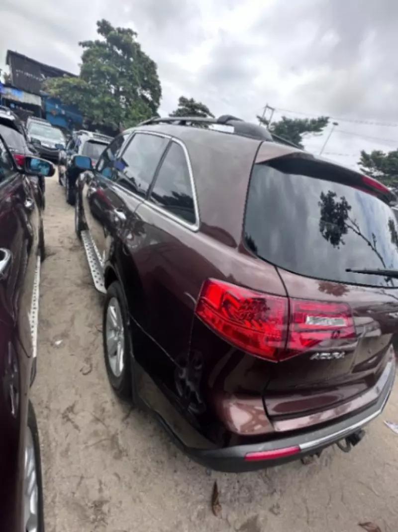 Acura MDX   - 2010