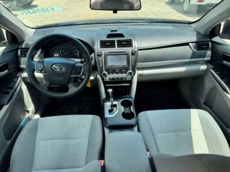 Toyota Camry   - 2013