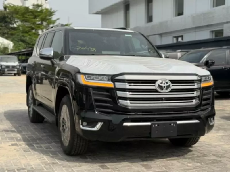 Toyota Land Cruiser   - 2025