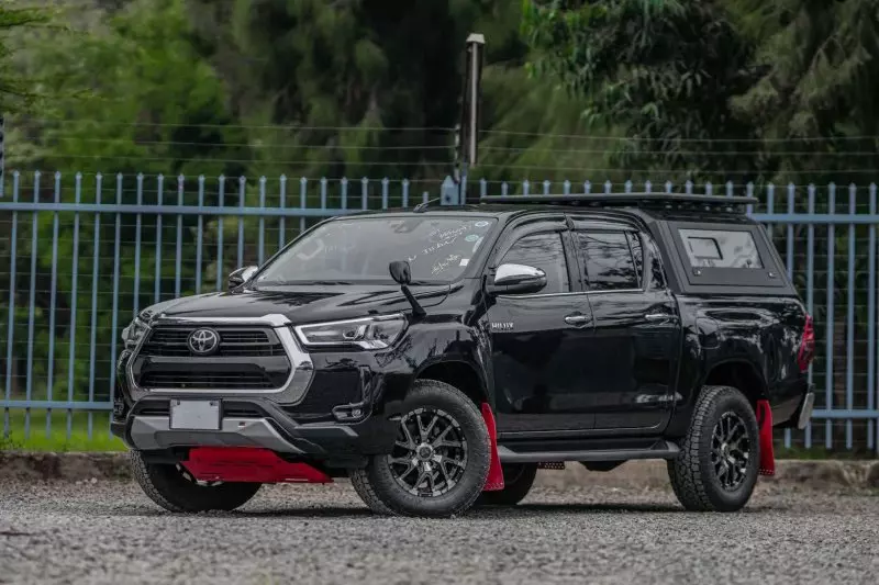 TOYOTA Hilux   - 2022