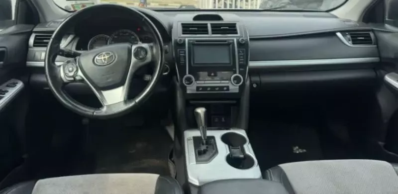 Toyota Camry   - 2012
