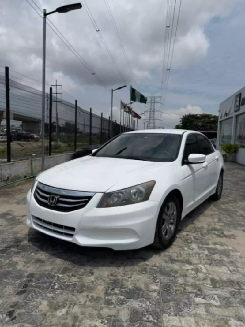 Honda Accord   - 2012