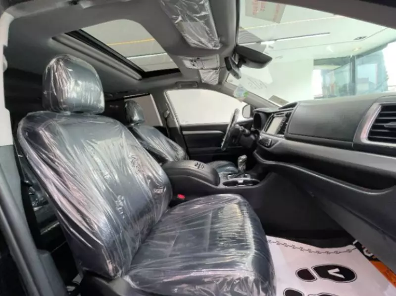 TOYOTA Highlander   - 2019