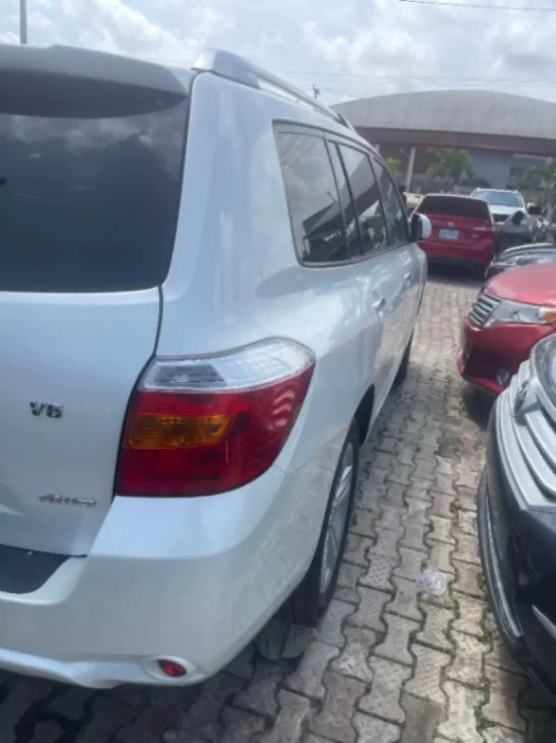 Toyota Highlander   - 2008