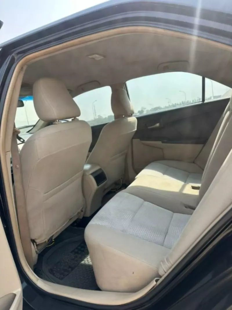 Toyota Camry   - 2012