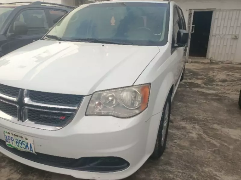 Dodge Grand Caravan   - 2015