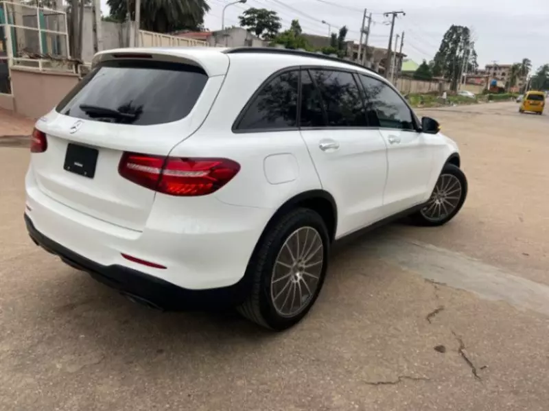 Mercedes-Benz GLC 300   - 2019