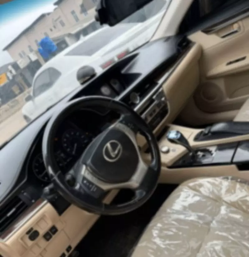 Lexus ES   - 2013