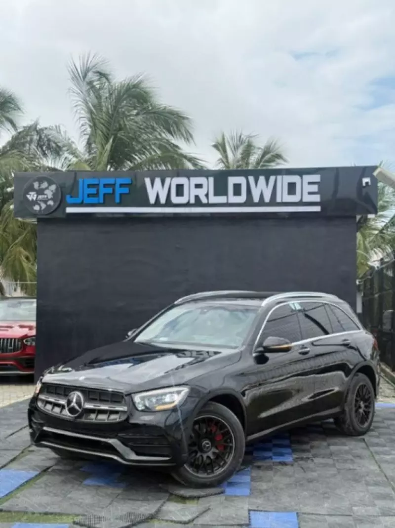 Mercedes-Benz GLC 300   - 2018