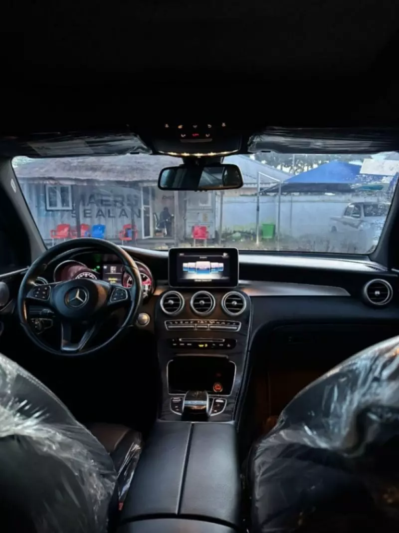 Mercedes-Benz GLC 300   - 2018