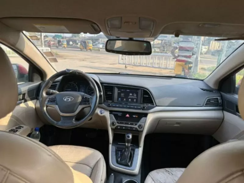 Hyundai Elantra   - 2017