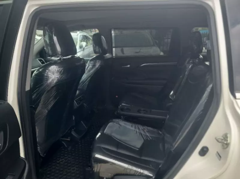 TOYOTA Highlander   - 2015
