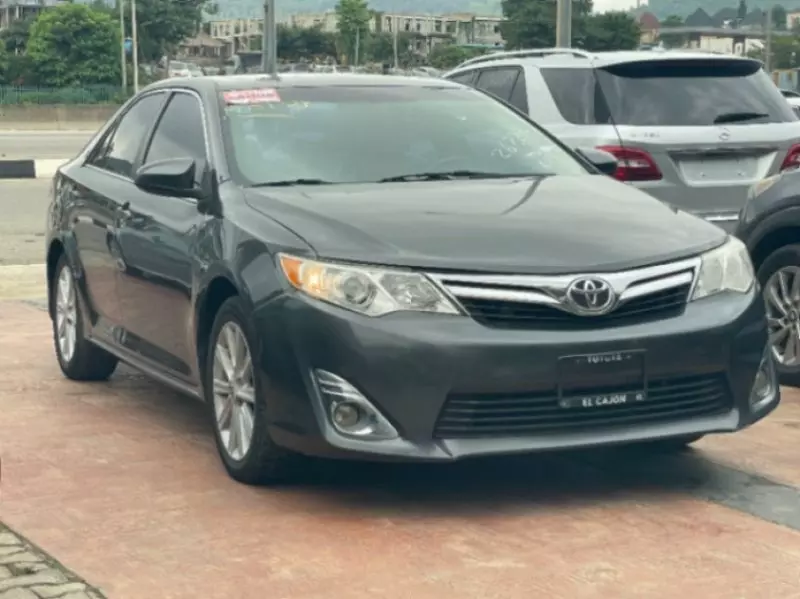 TOYOTA Camry   - 2012