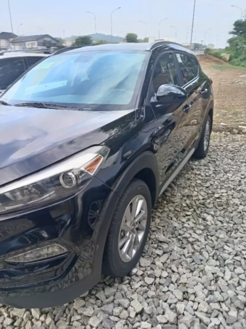 Hyundai TUCSON   - 2017