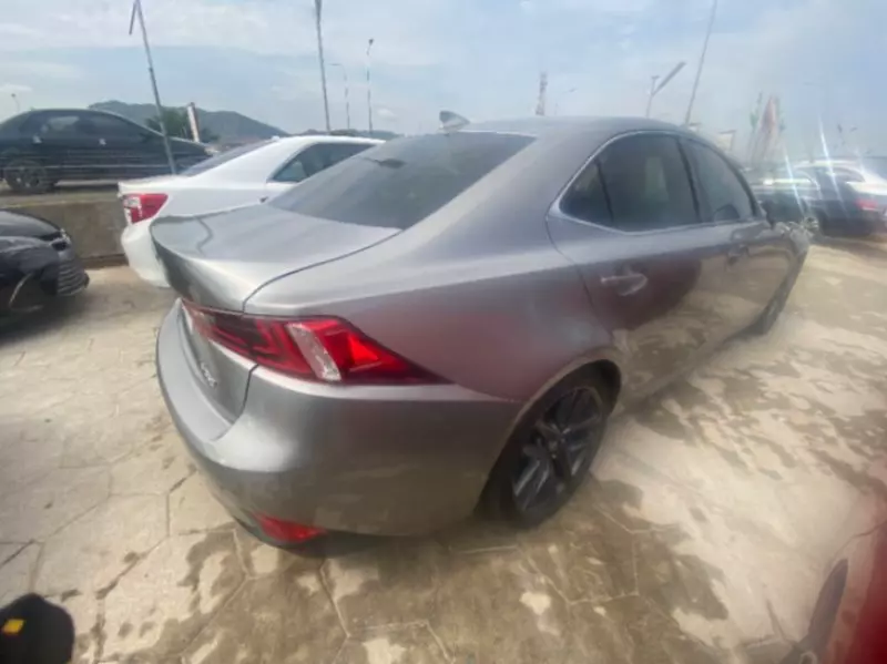 Lexus IS   - 2014