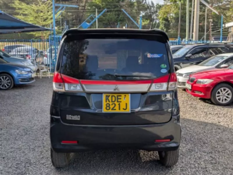 Mitsubishi Delica    - 2014