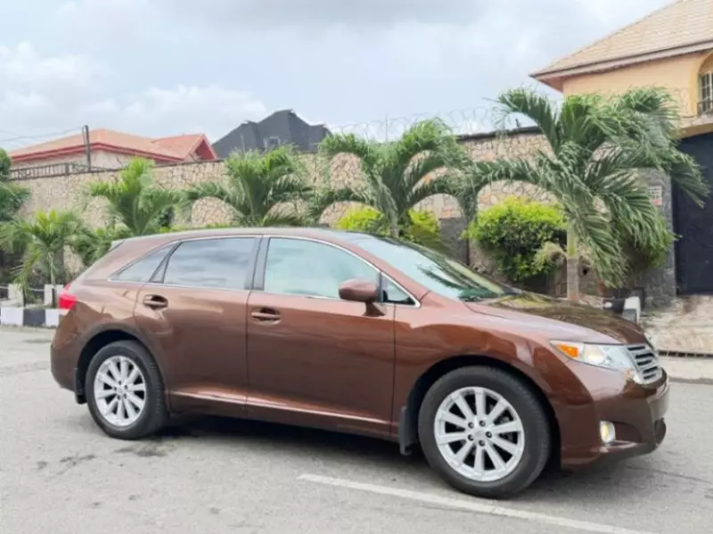 Toyota Venza   - 2010