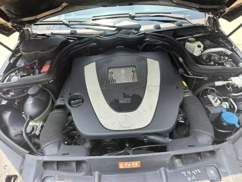 Mercedes-Benz C-Class - 2010
