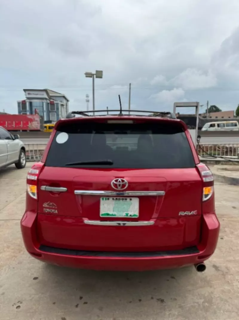 TOYOTA RAV 4   - 2010