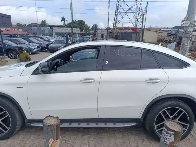 Mercedes-Benz GLE-Class   - 2016