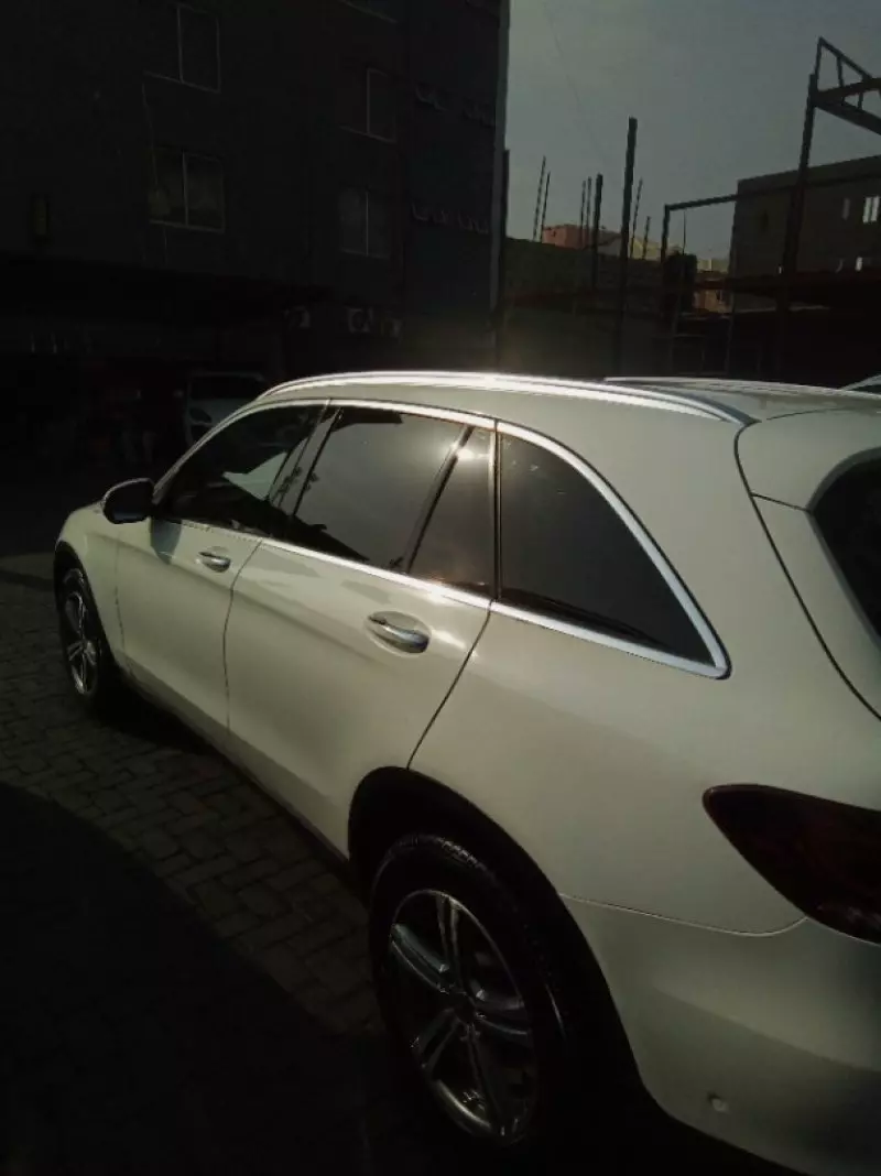 Mercedes-Benz GLC 300   - 2018