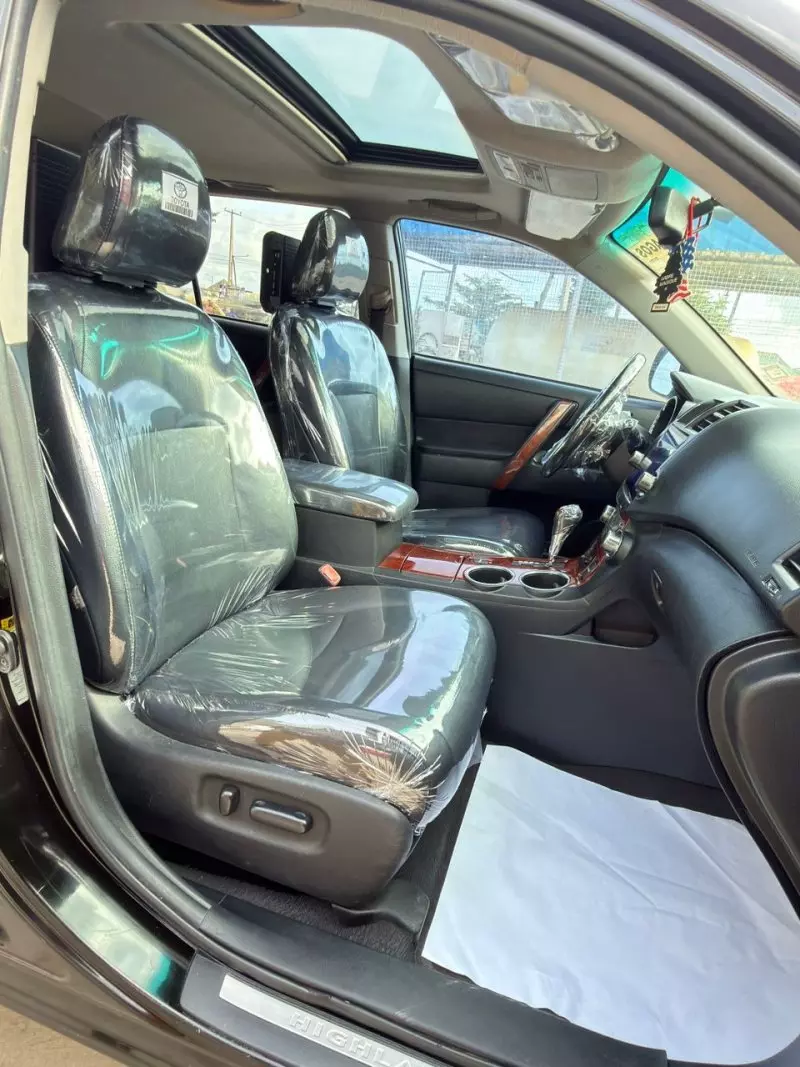 Toyota Highlander - 2011