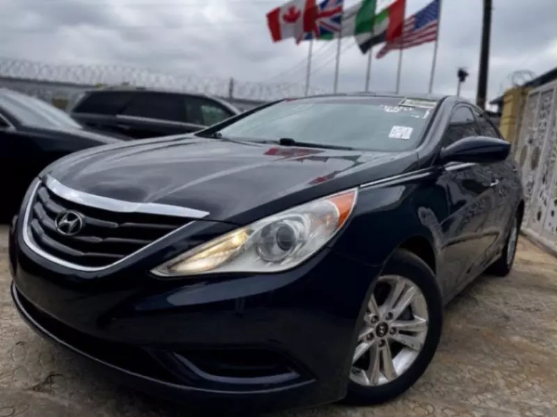 Hyundai Sonata - 2013
