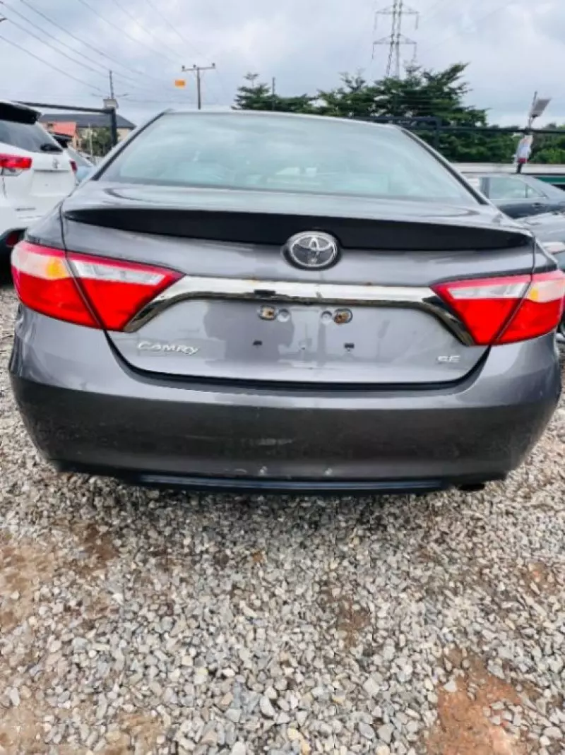 TOYOTA Camry - 2016