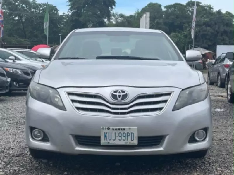TOYOTA Camry - 2009