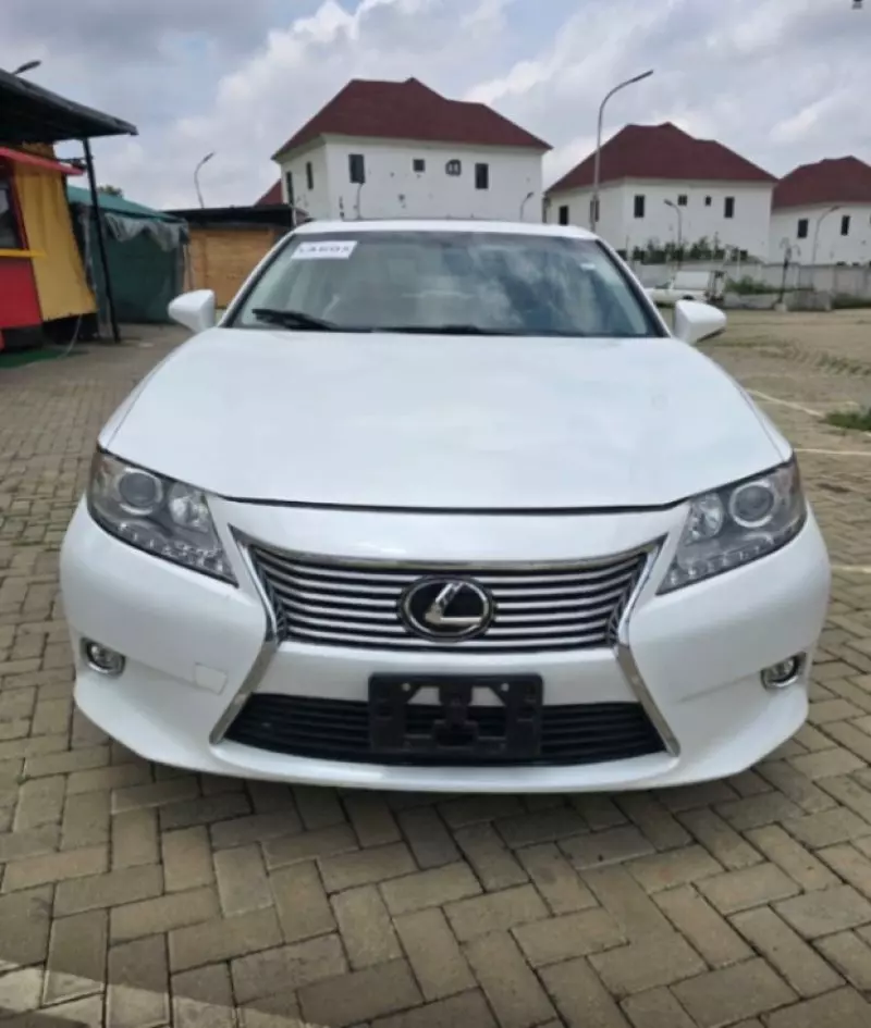 Lexus ES - 2014