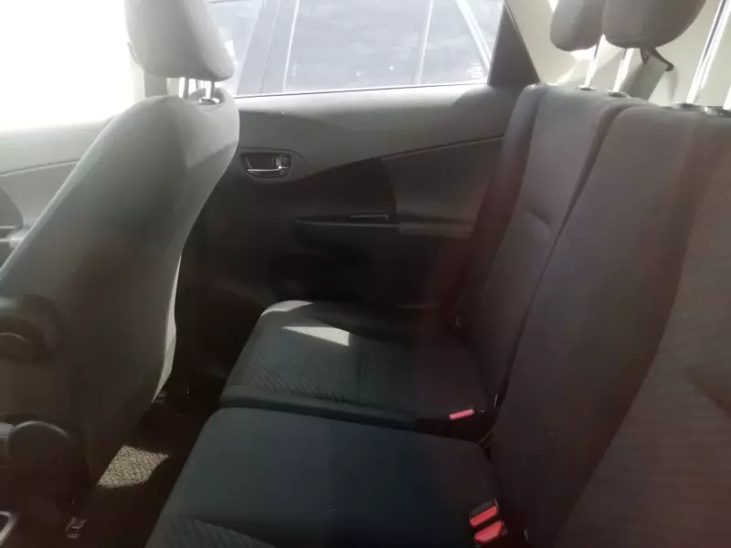 Toyota Ractis   - 2013