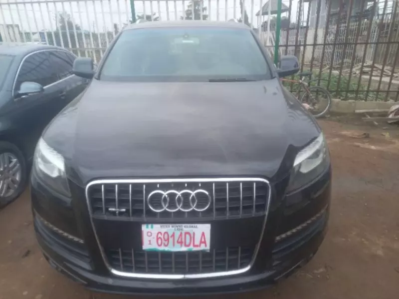 Audi Q7   - 2011