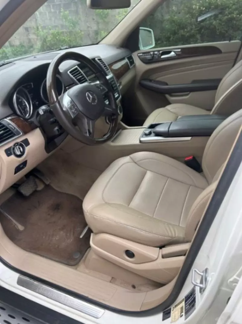 Mercedes-Benz ML 350   - 2012