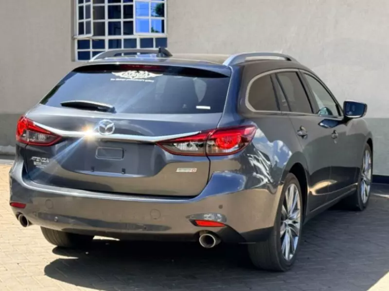 Mazda Atenza    - 2018