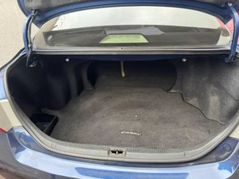 Toyota Camry   - 2011