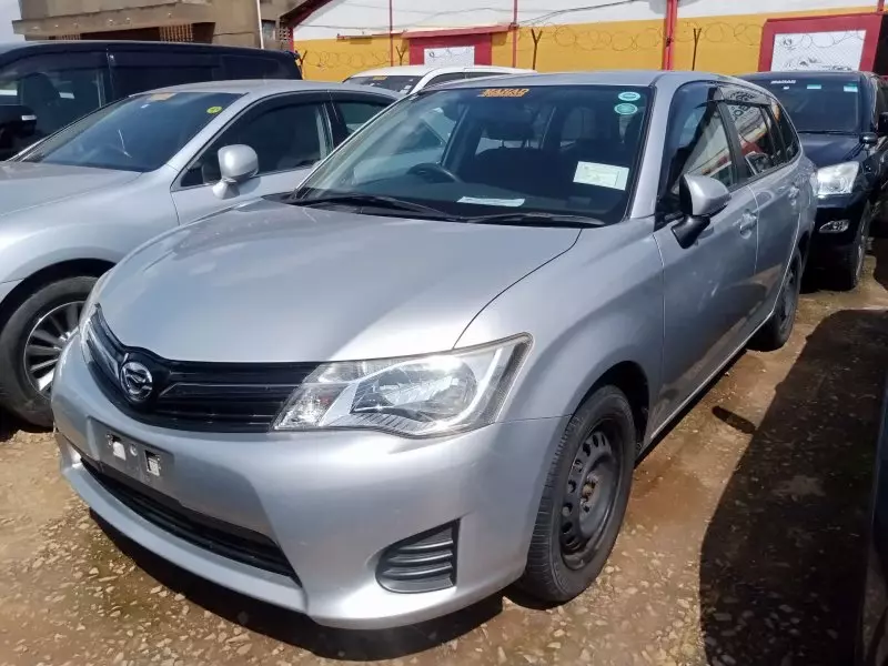 Toyota Fielder    - 2012