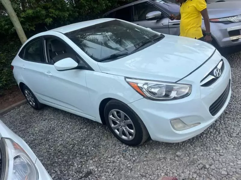 Hyundai Accent   - 2015