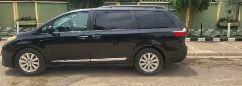 Toyota Sienna   - 2020