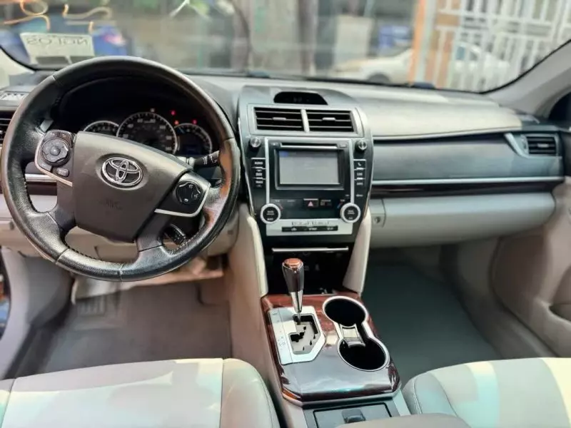 Toyota Camry   - 2012