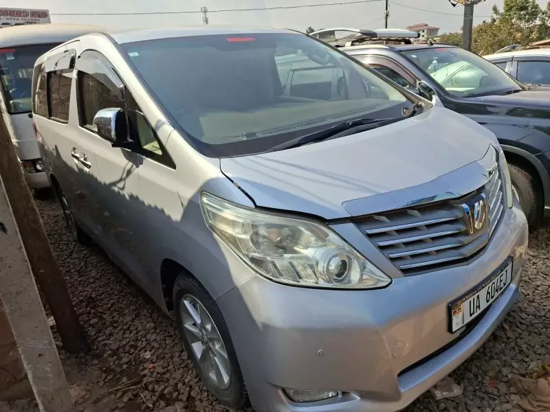Toyota Alphard   - 2010