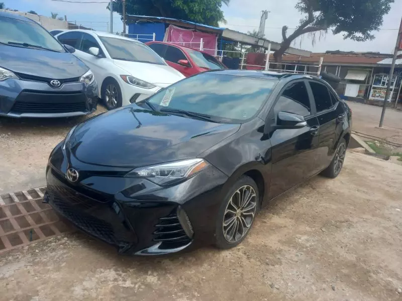 Toyota Corolla   - 2016