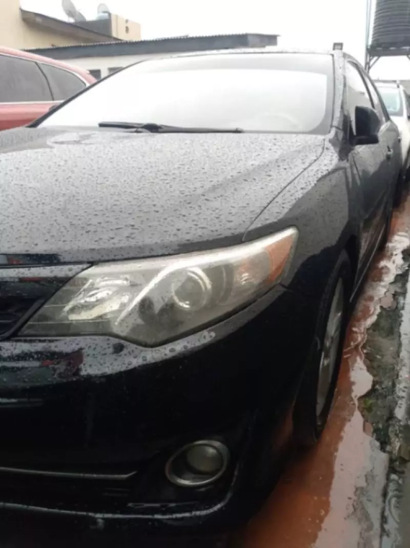 TOYOTA Camry   - 2014