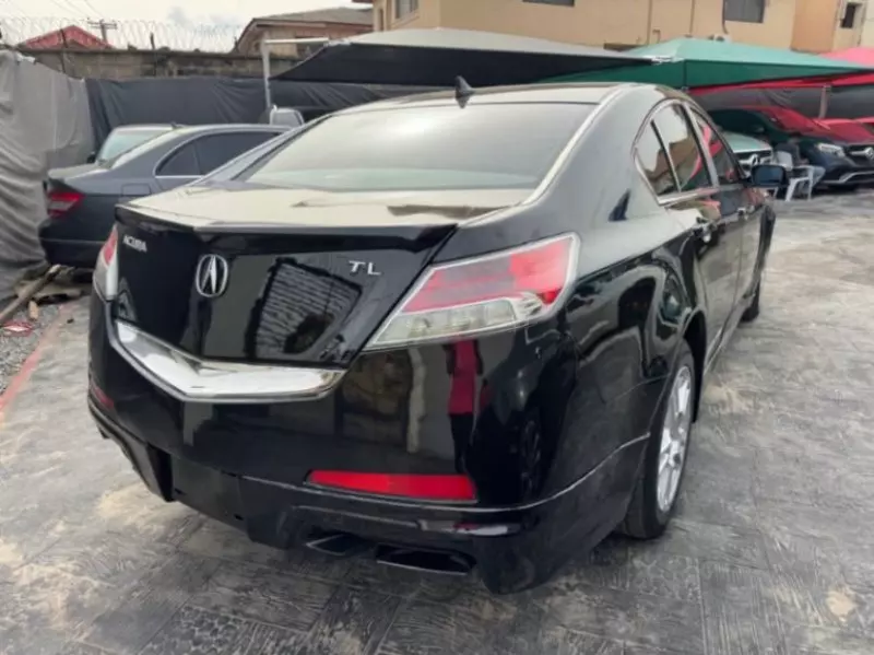 Acura TL - 2010