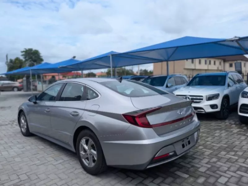 Hyundai Sonata   - 2021