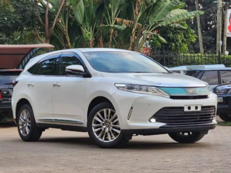 Toyota Harrier   - 2019