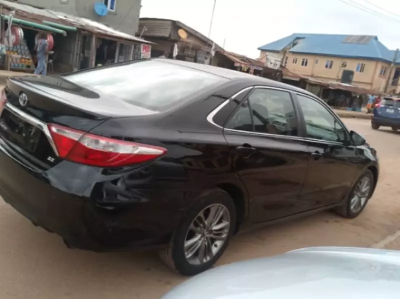 TOYOTA Camry - 2016