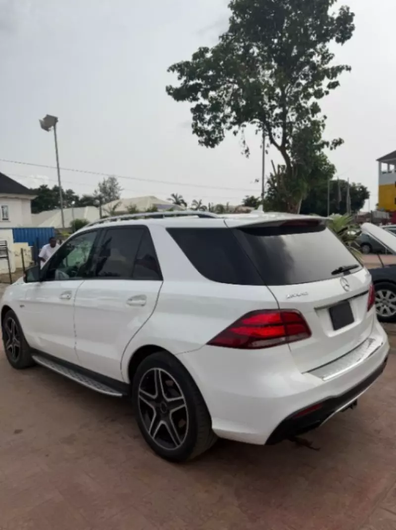 Mercedes-Benz GLE-Class   - 2017