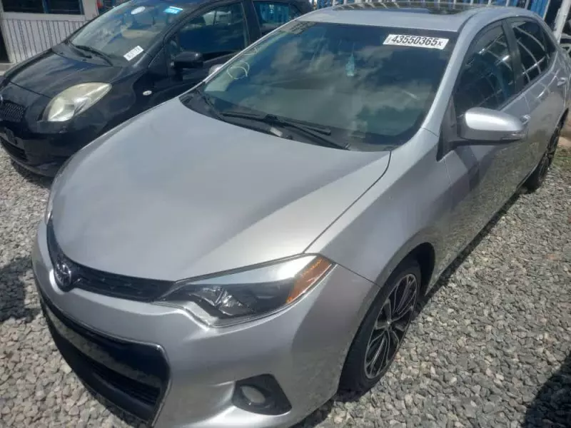 Toyota Corolla   - 2015
