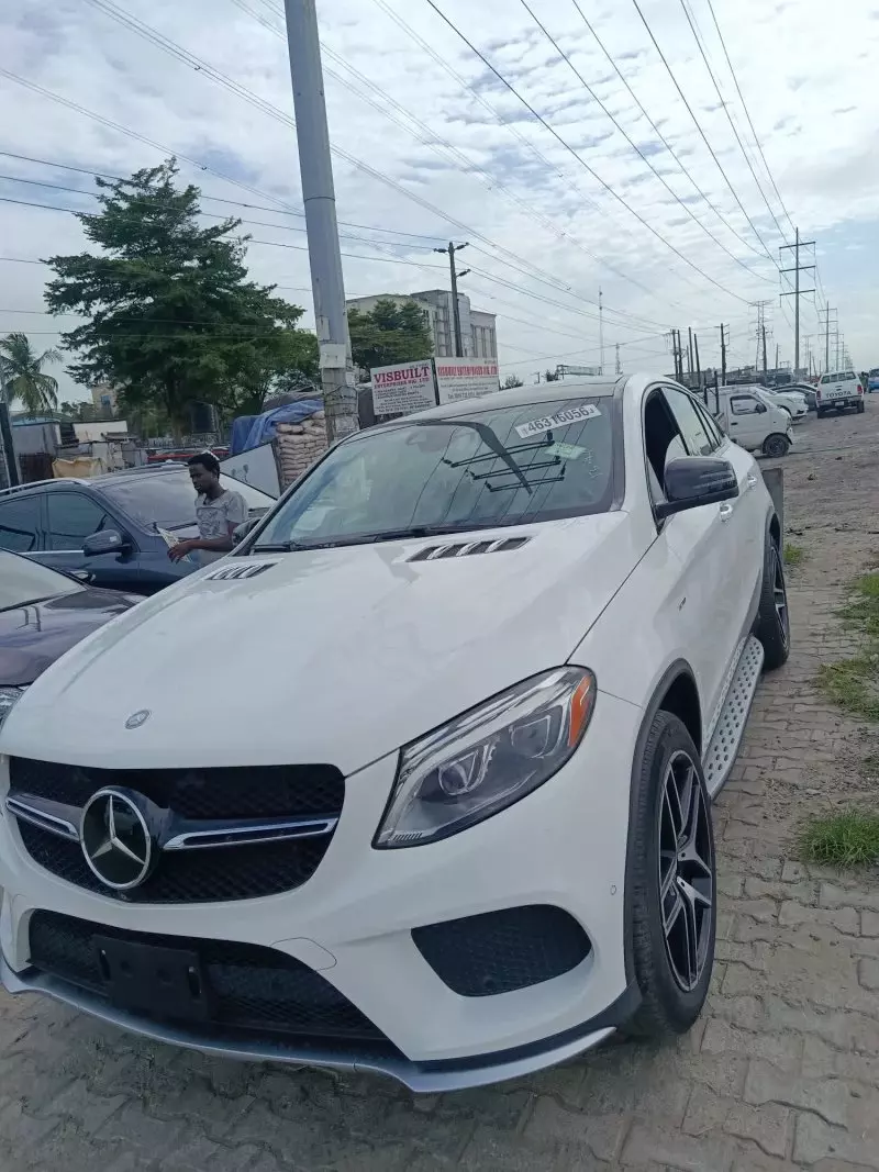 Mercedes-Benz GLE-Class   - 2016