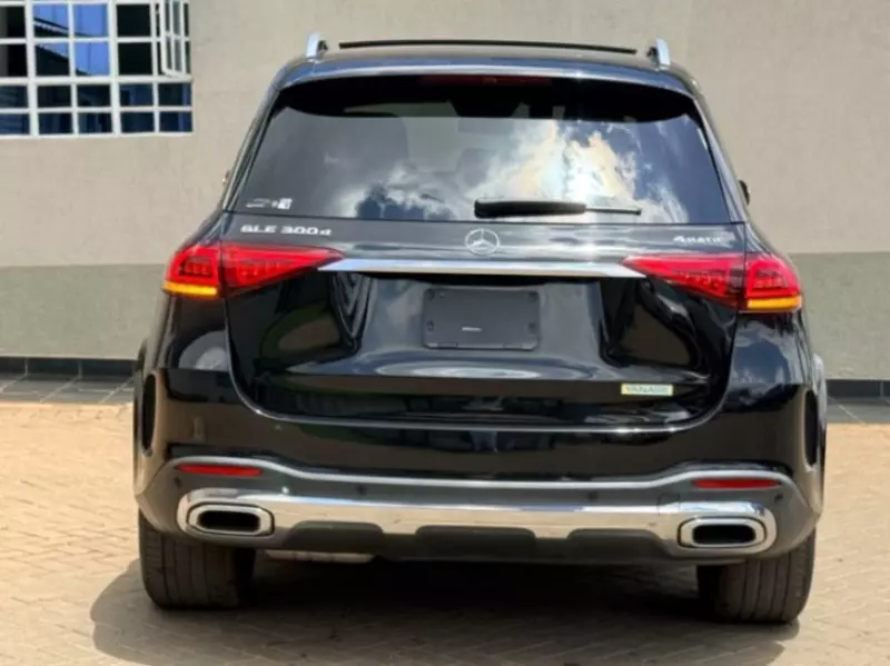 Mercedes-Benz GLE 300   - 2019